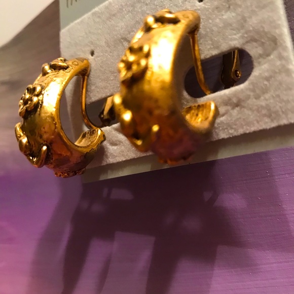 NWT Vintage Gold Drop Earrings Screw Back Clip-On - Picture 4 of 8